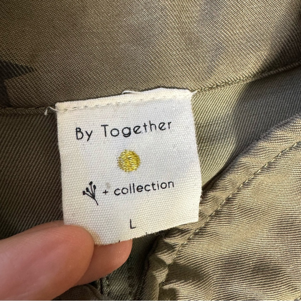 By Together Army Green Military Style Jacket Green w/ Black Stars Sz Large - Picture 4 of 9